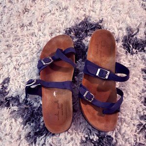 Mila Paoli blue leather sandal!
